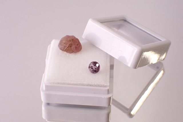 【原石セット】スピネル　0.71ct/4.78ct　[D3-95]