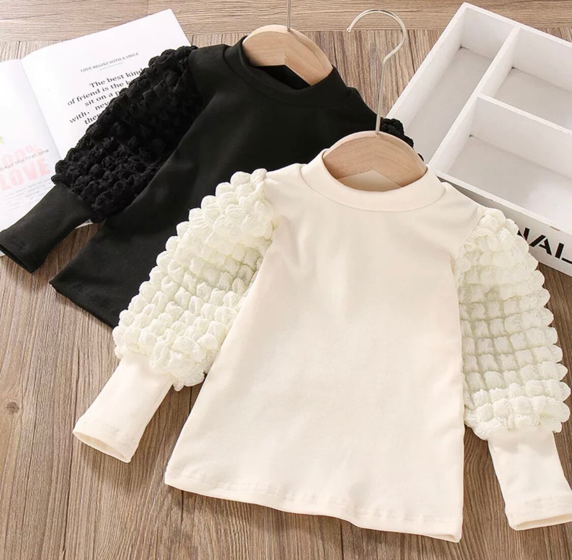パフスリーブロングTシャツ》》》》》女の子 海外子供服 プチプラ トップすぎ ハイネック モノトーン