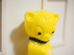 カラフルプラスチック ドイツの黄色ベア 青い紐 画像5