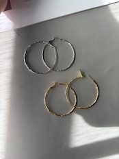 ツイストサークルフープピアス