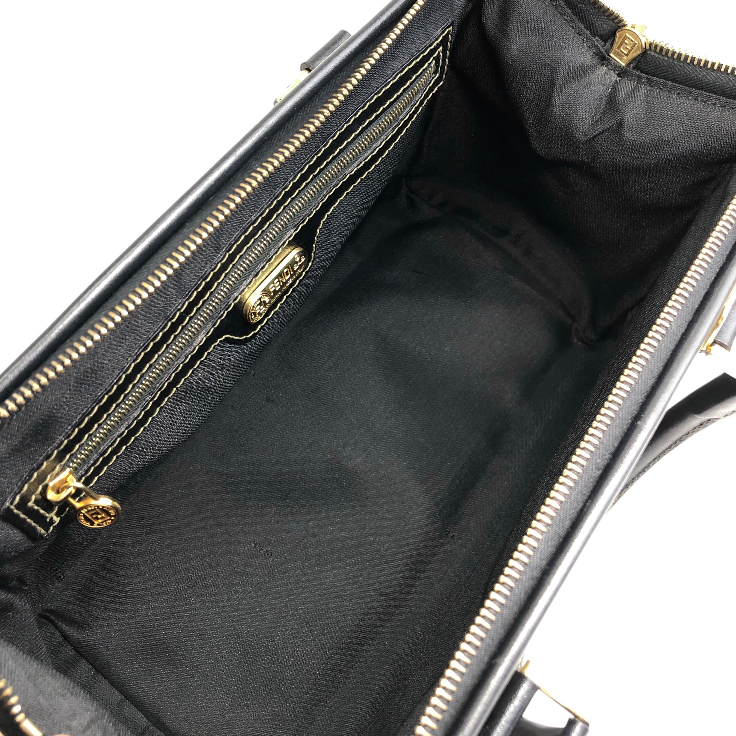 FENDI フェンディ ショルダーバッグ ブラック ロゴ ミニボストン PVC