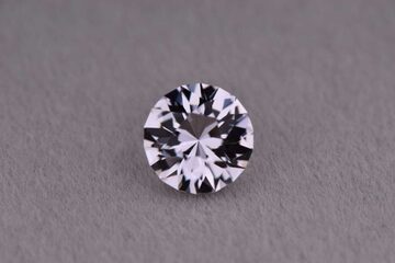 オークション商品 終了 : 11/29 20:47 】 0.180ct ブリオレット 