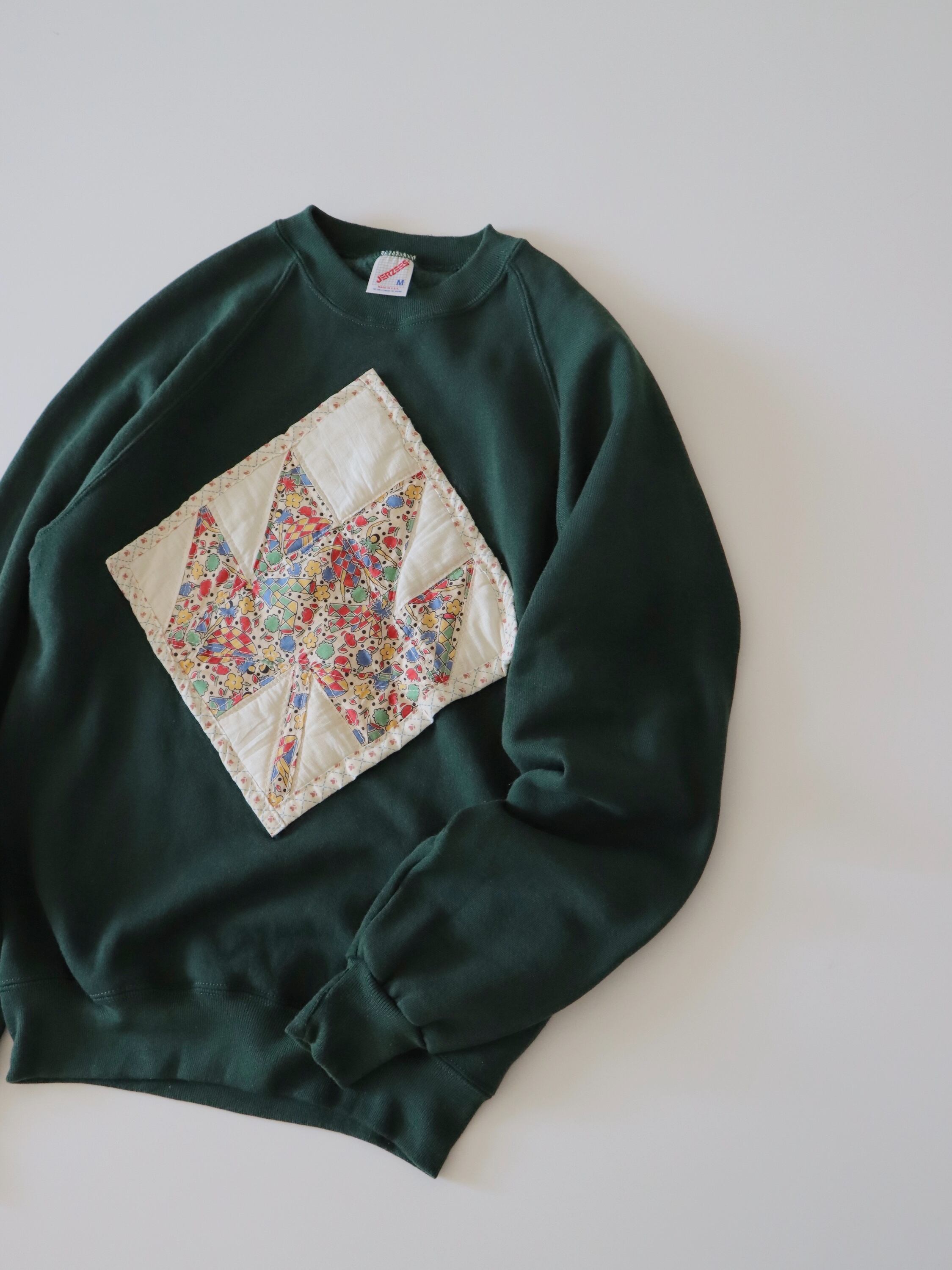 ●90s made in USA patchwork design green color sweatshirt