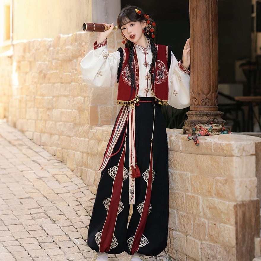 紅蓮の旅装 金彩花刺繍ベストとロングパンツの中華ロリータ長袖衣装