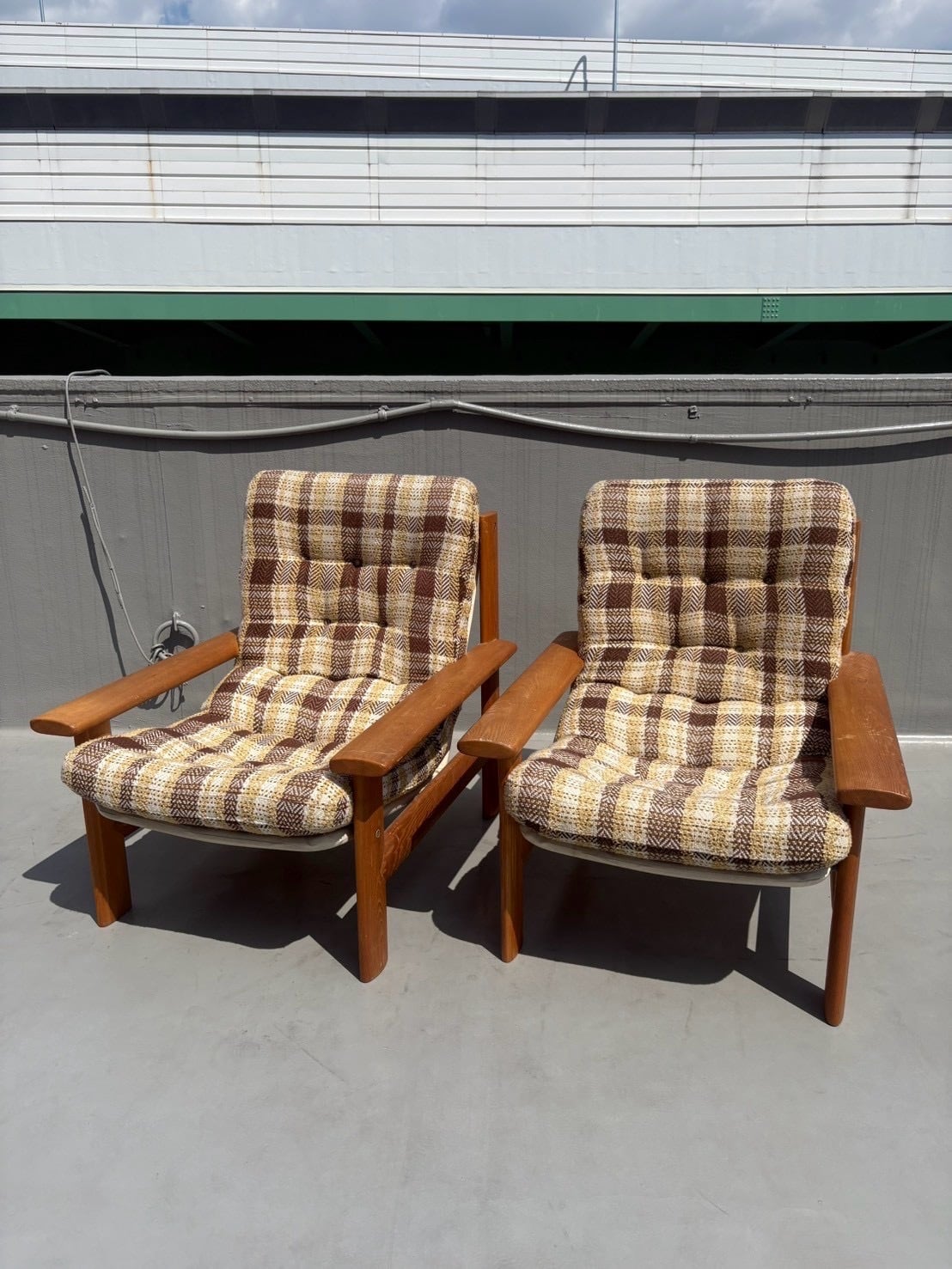 Vintage 80s Old Karimoku IG Lounge Chair | OPERE Vintage 80s Old Karimoku IG Lounge Chair | OPERE