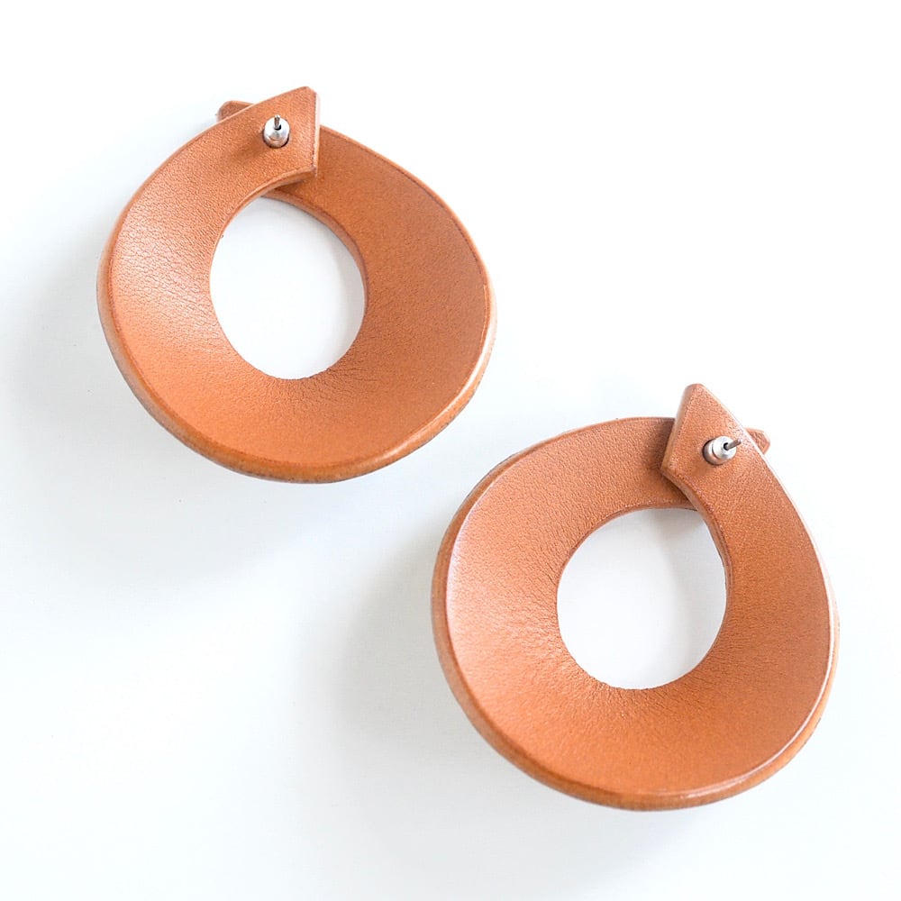 leather pierce/earring 《Goat Connect》3colors | TO DAY'S BOUTIQUE