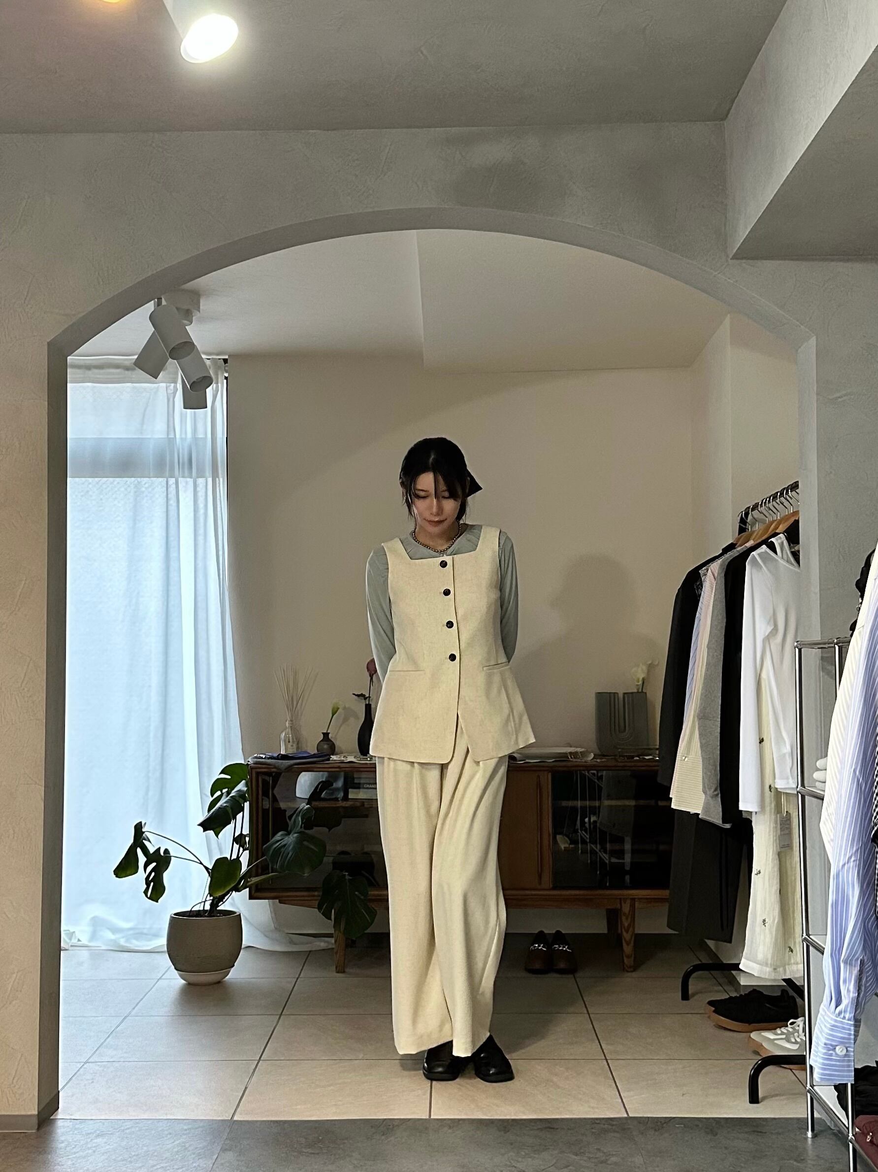 MANOF: SQUARE NECK GILET SET UP | Treasure Planet
