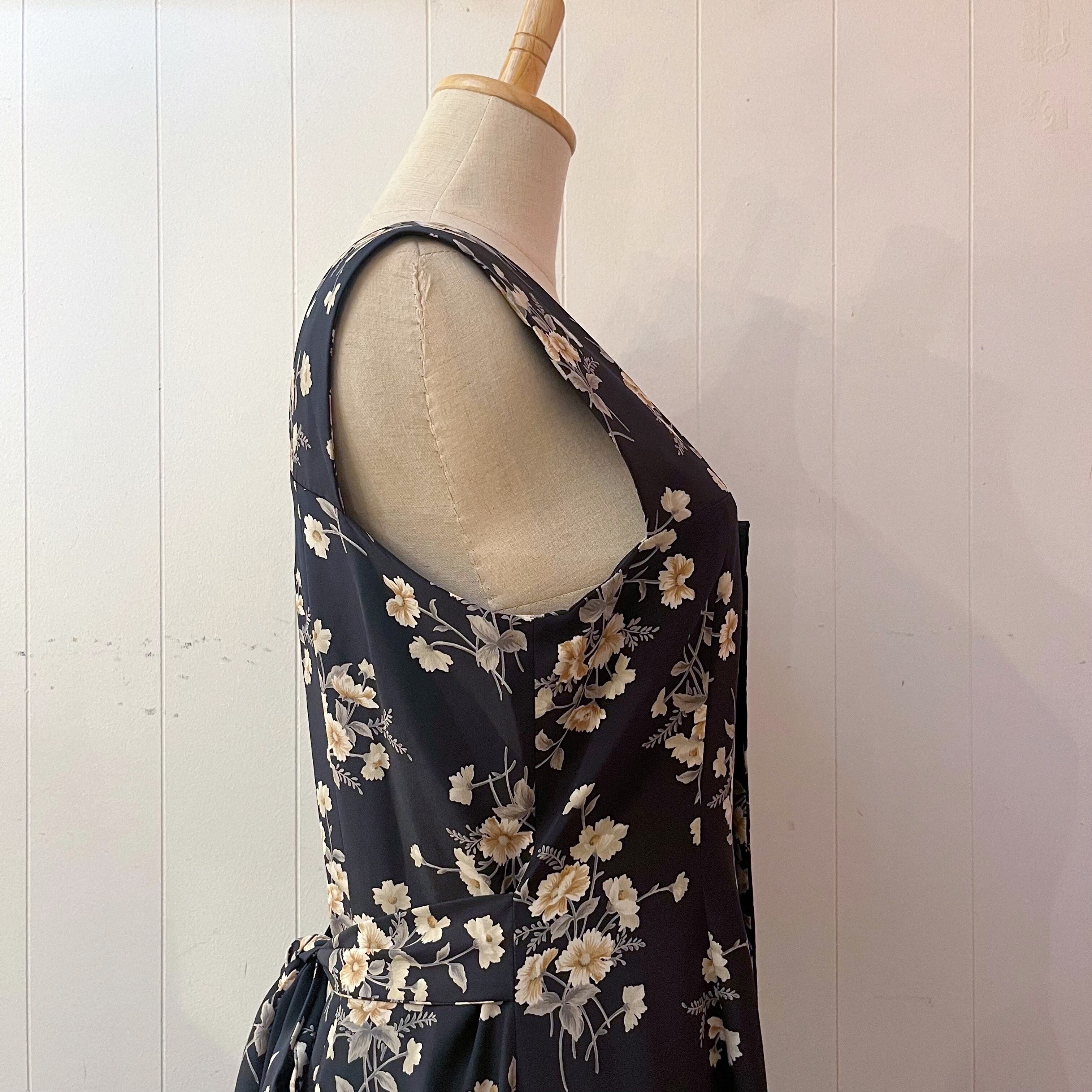 black flower front button jumper skirt