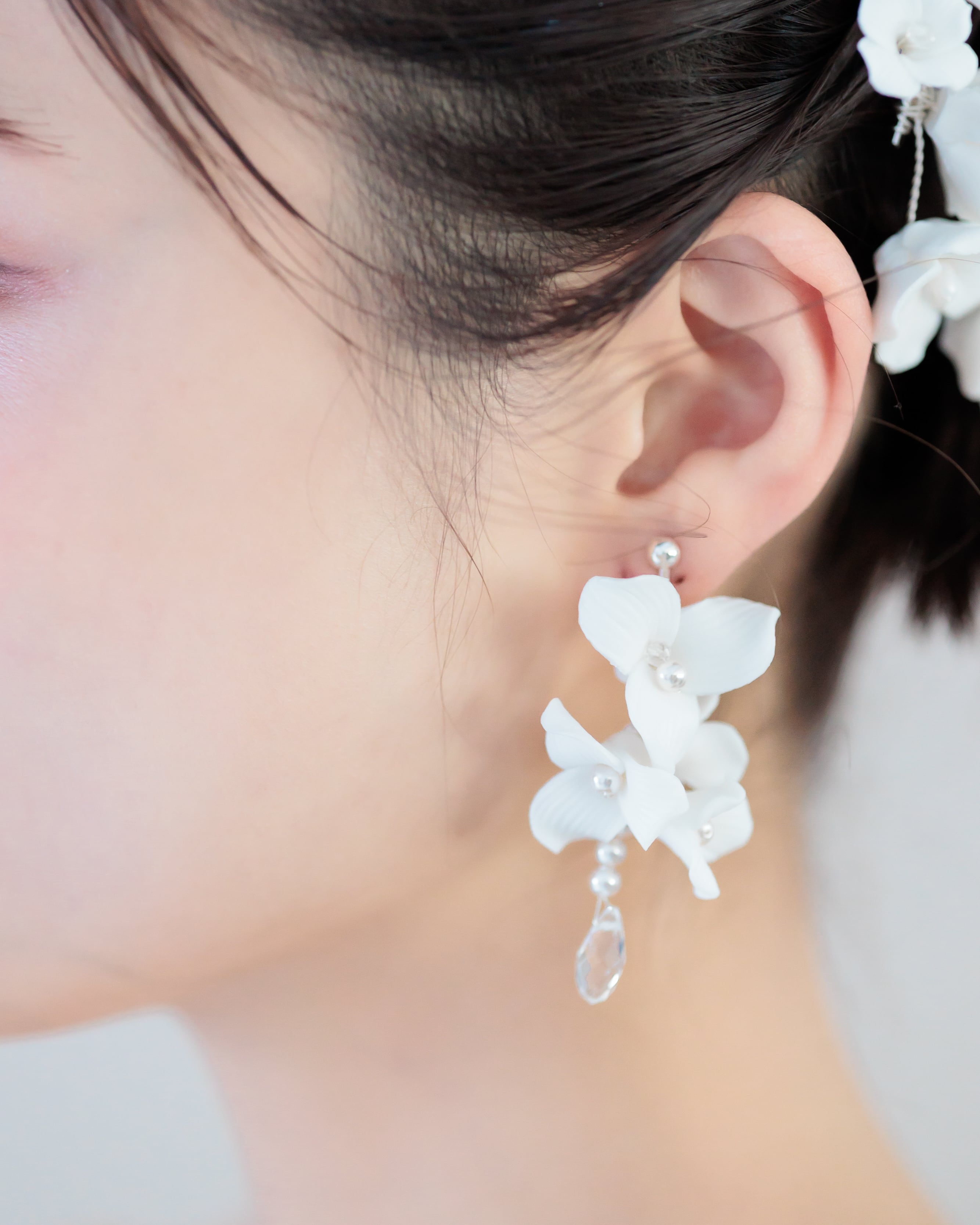 フラワービジュブライダルピアス/イヤリング【AE2507-08】