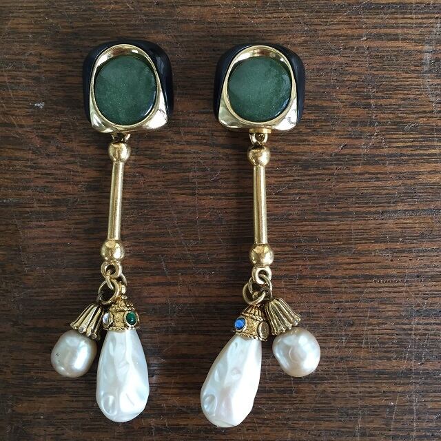 【SALE】レトロボタンとパールのピアスorイヤリング（vintage botton/vintage part）