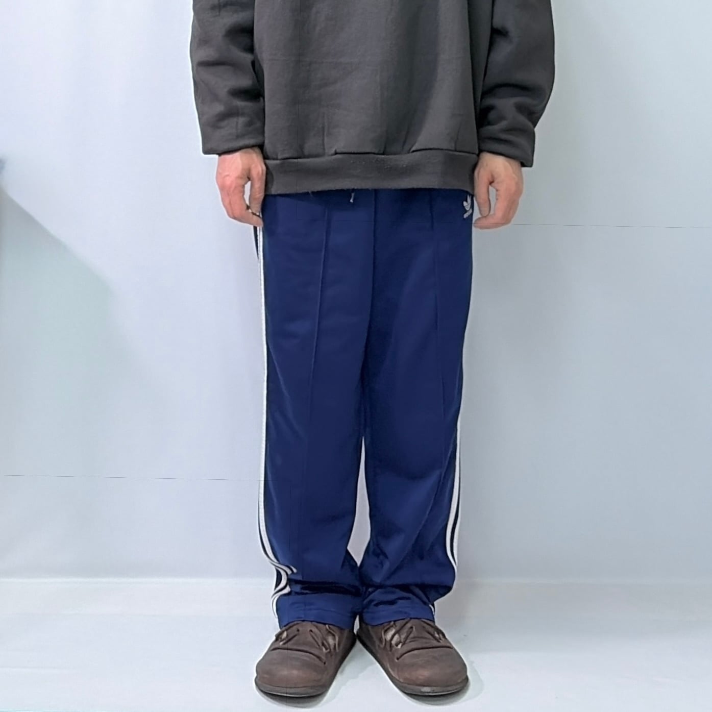 90s old  ジャージ パンツ ネイビー トラックパンツ 90s 00s ADIDAS アディダス トラック パンツ ジャージ プリーツ 紺 3本