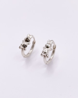 うさぎ ® clicker earring M silver925 プレーン/ダルメシアン