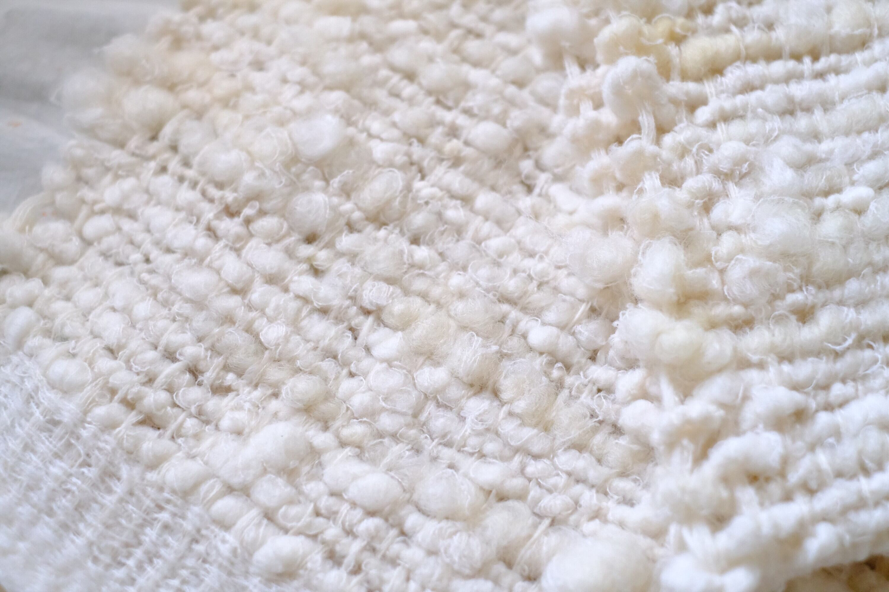 手紡ぎ糸のマフラー　o-0536