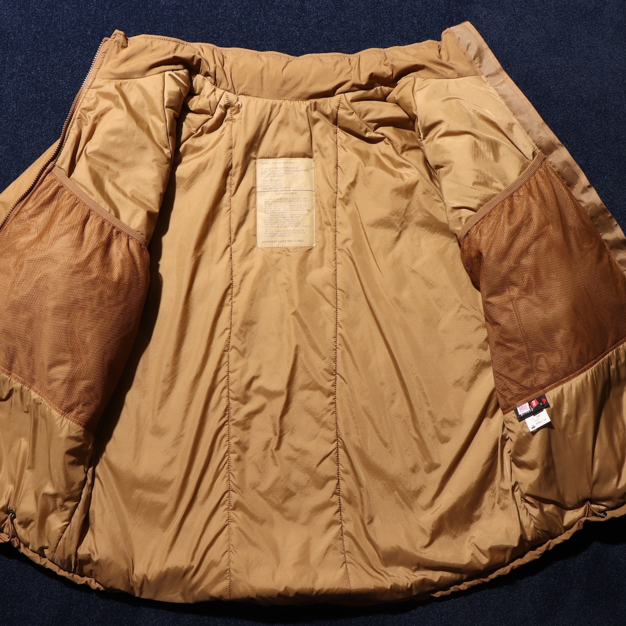 Deadstock L-R 09年 WILDTHINGS 米軍実物 USMC Level7 Primaloft コヨーテ ワイルドシングス