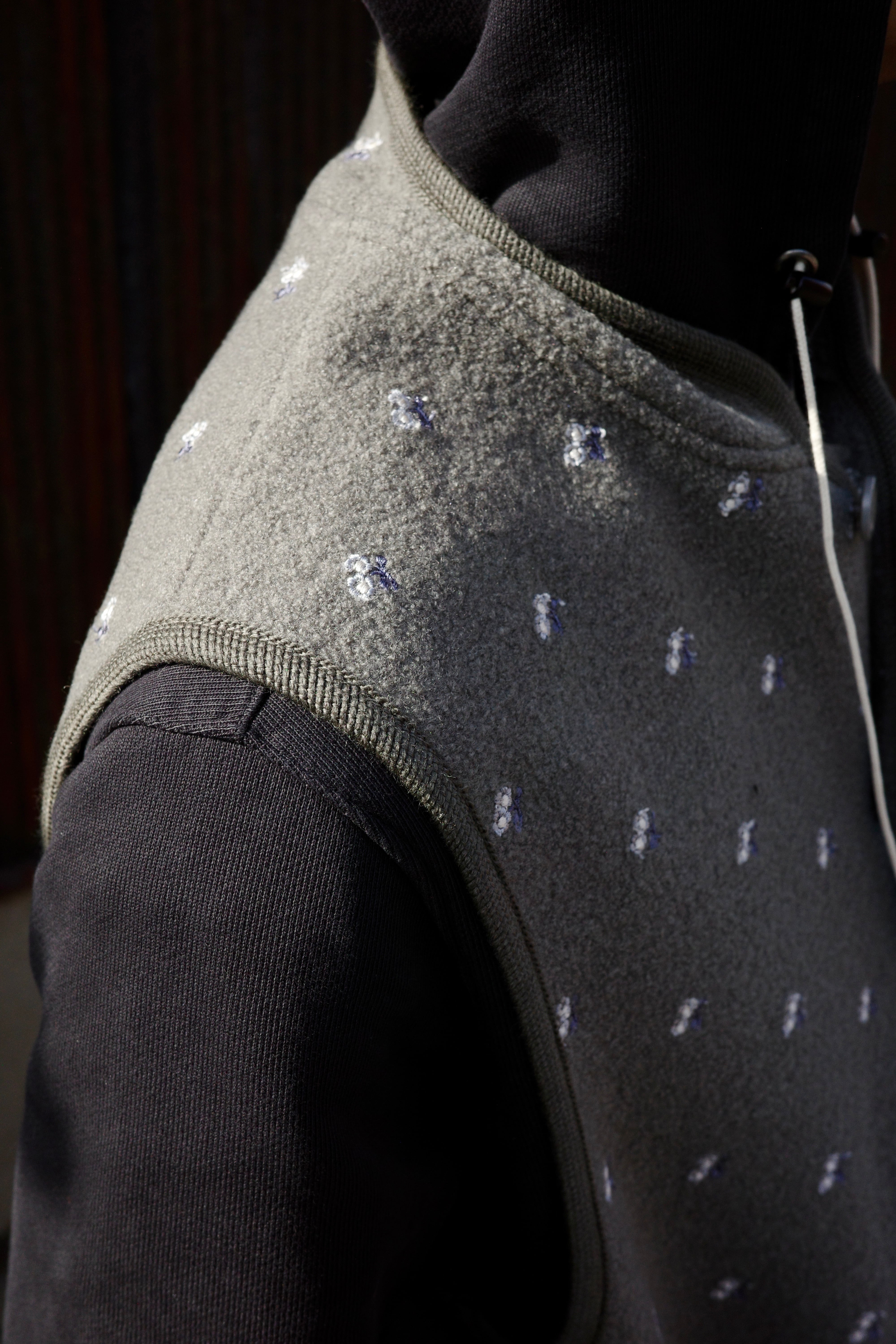 RIER【WALKER GILET -CAMOSCIO FLOWERS DENSE- 】 | lloomm