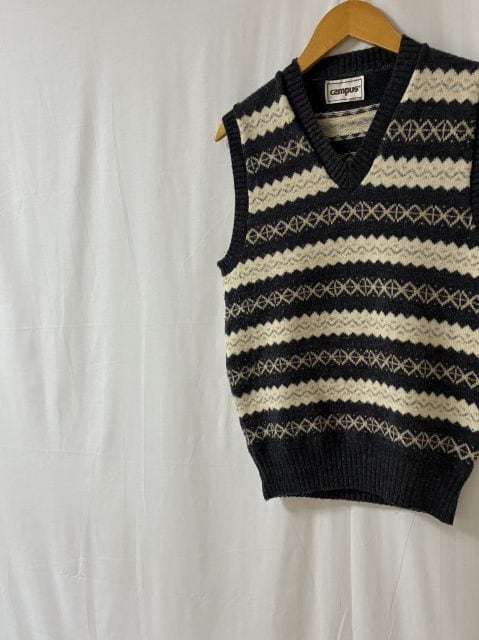 1980's Knitting Pattern V-Neck Knit Vest "CAMPUS"