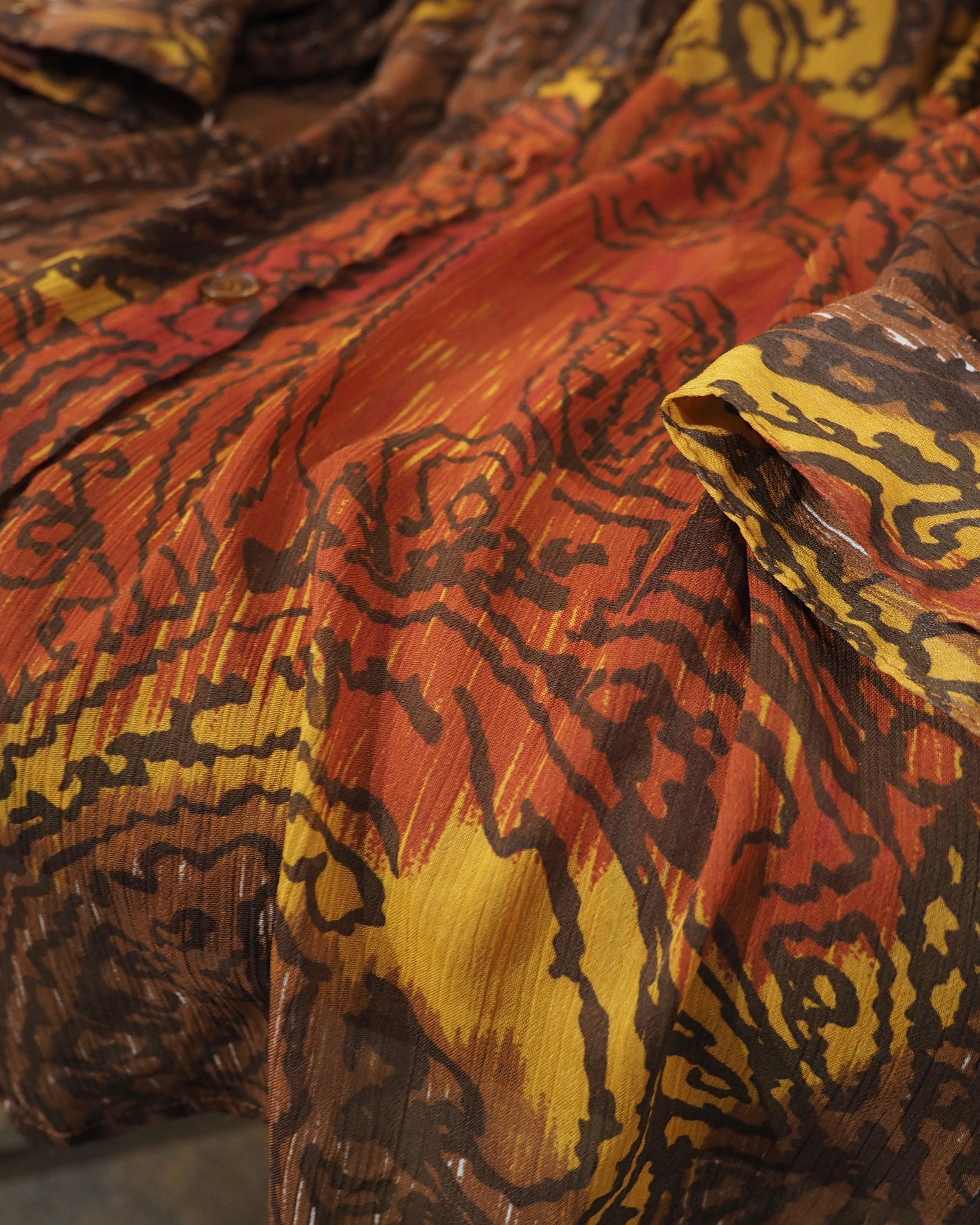 Beautiful Ethnic pleats × Sheer Design Vintage Drape Over silhouette shirt