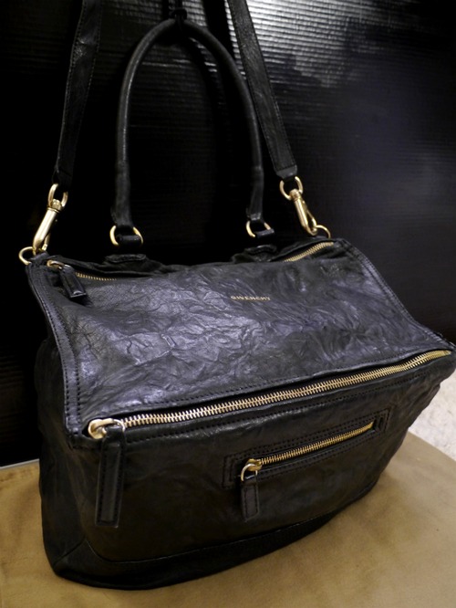 ★GIVENCHY ジバンシィ PANDORA パンドラ ミディアム ハンドショルダー2way レザー トート バッグ 黒★ 使い勝手の良い2wayのミディアム♪