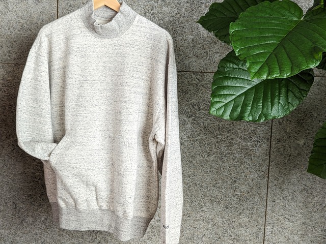 【DELICIOUS】DAILY Sweat High Neck（Unisex）　|　JAMES&CO.