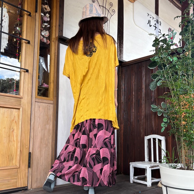 アフリカン柄スカート