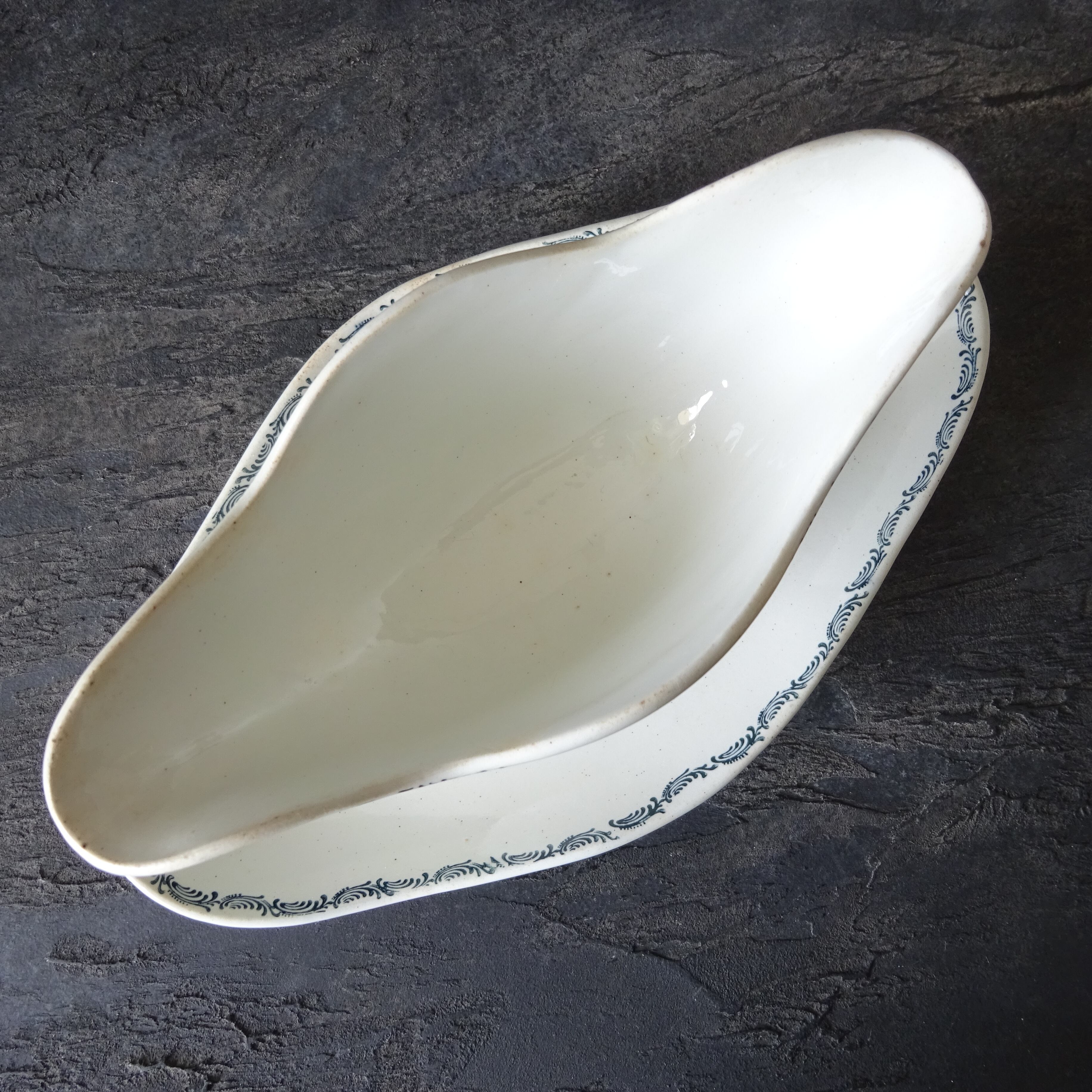 Saintt-Amand-les-Eaux*décor《éventail et fleurs》Saucière