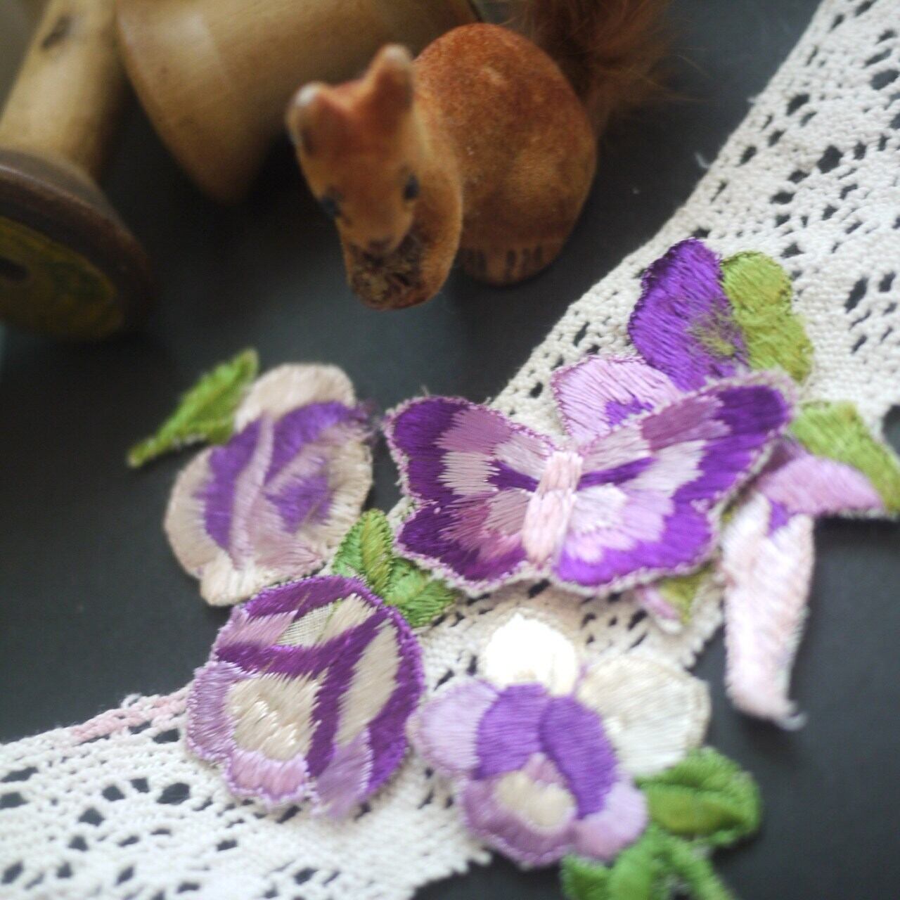 刺繍のモチーフ 5P パープル アップリケ PATCH ドイツ