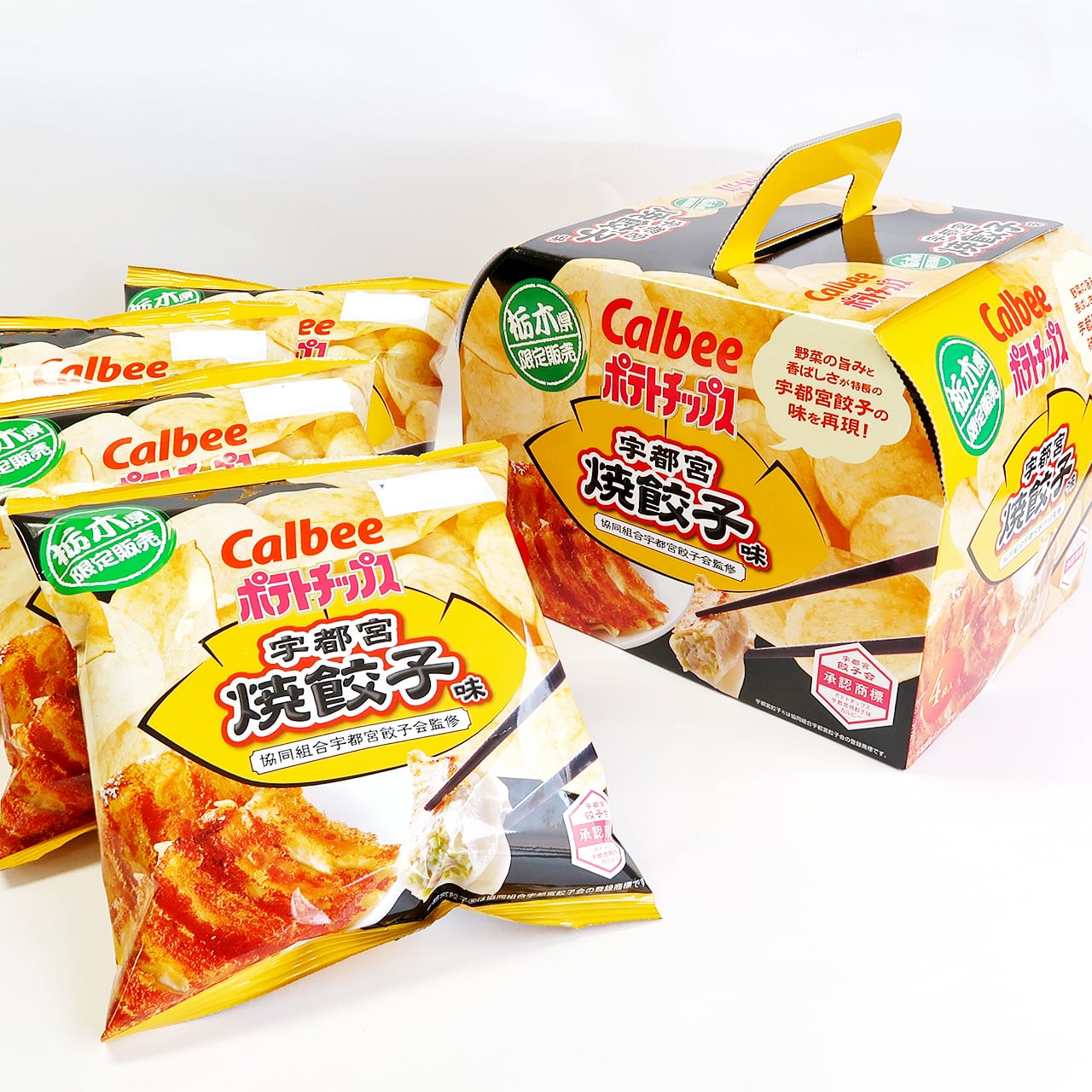カルビー ポテトチップス 宇都宮焼餃子味（小袋4つ入り）【常温品