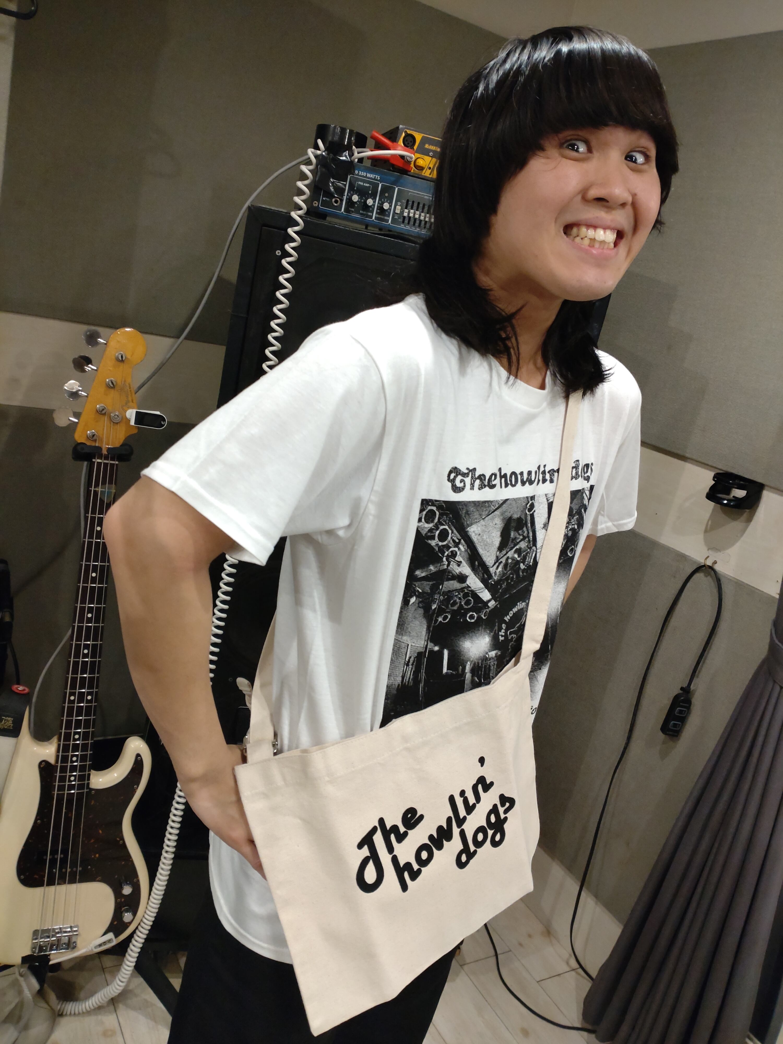 The howlin' dogs ONLINE STORE