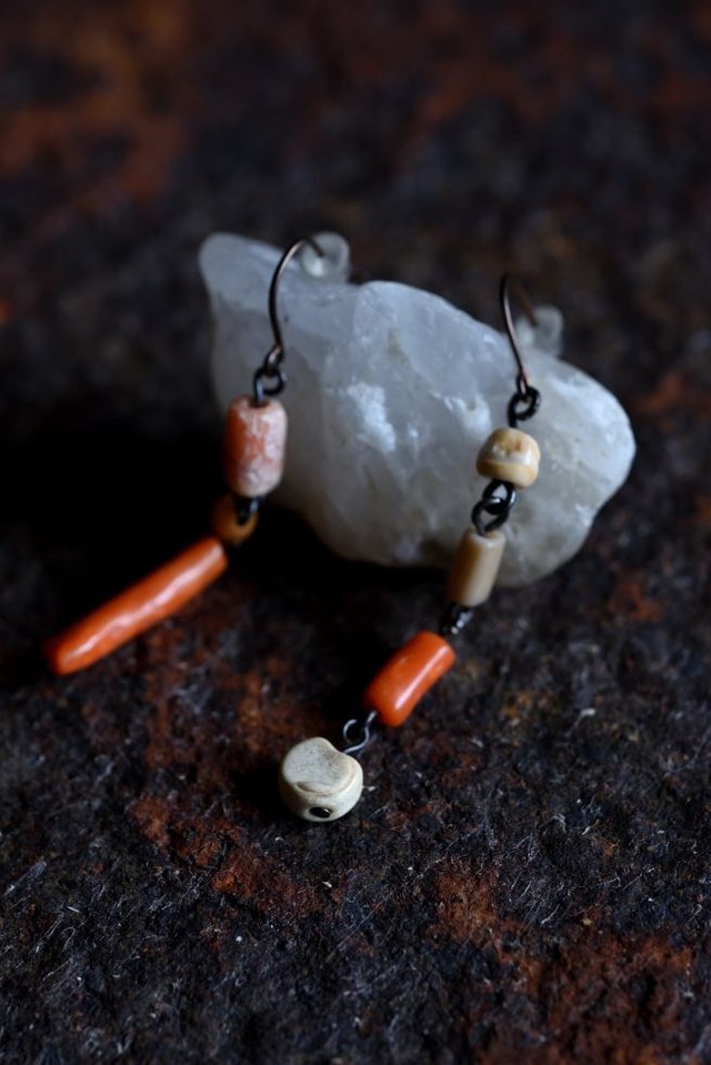 発掘サンゴのピアス