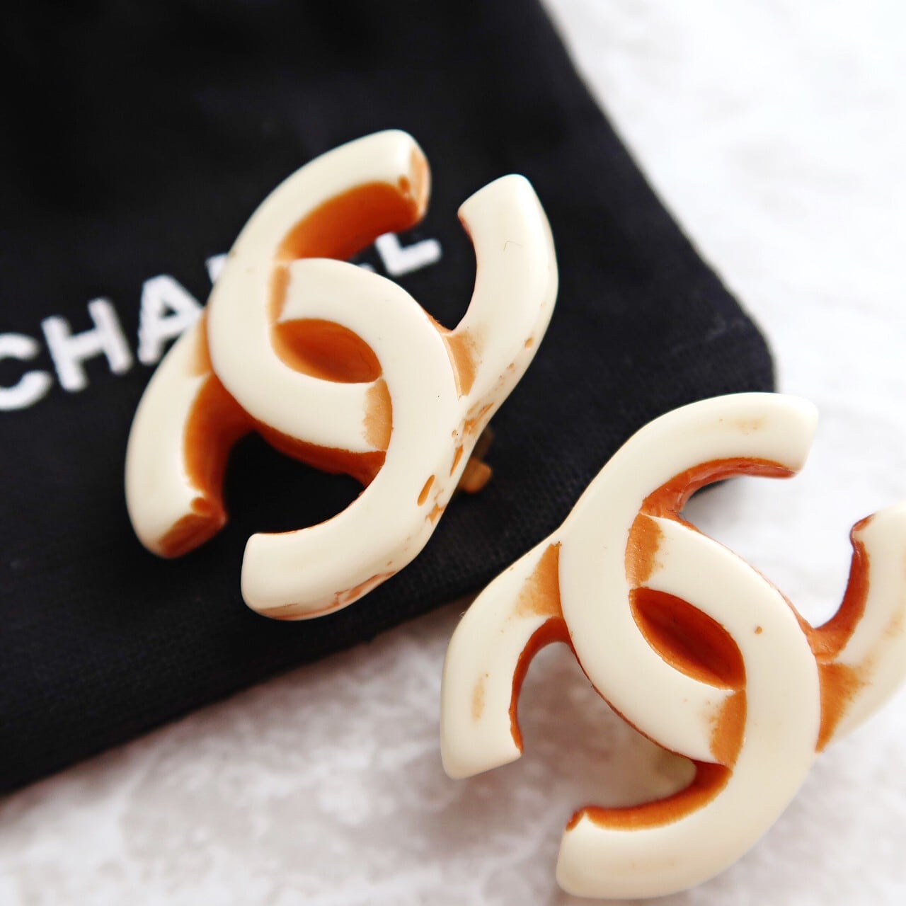 ONLY ONE【VINTAGE ACCESSORY】CHANEL チョコレート風 ONLY ONE【VINTAGE ACCESSORY】CHANEL チョコレート風