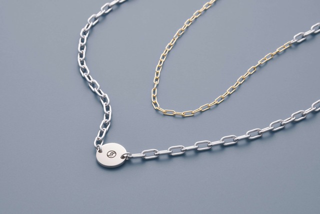 no.8 C NECKLACE