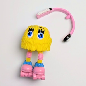 ☆DEADSTOCK / VINTAGE 1989☆【 McDonald's / マクドナルド 】1989 McDonald's Happy Meal Toy "Funny Fry Friends" 『 Rollin' Rocker(ローラースケート)C 』Happy Meal Toy / ミールトイ / フライキッズ / フライガイ / フライガール 〚アメリカン雑貨 アメトイ〛