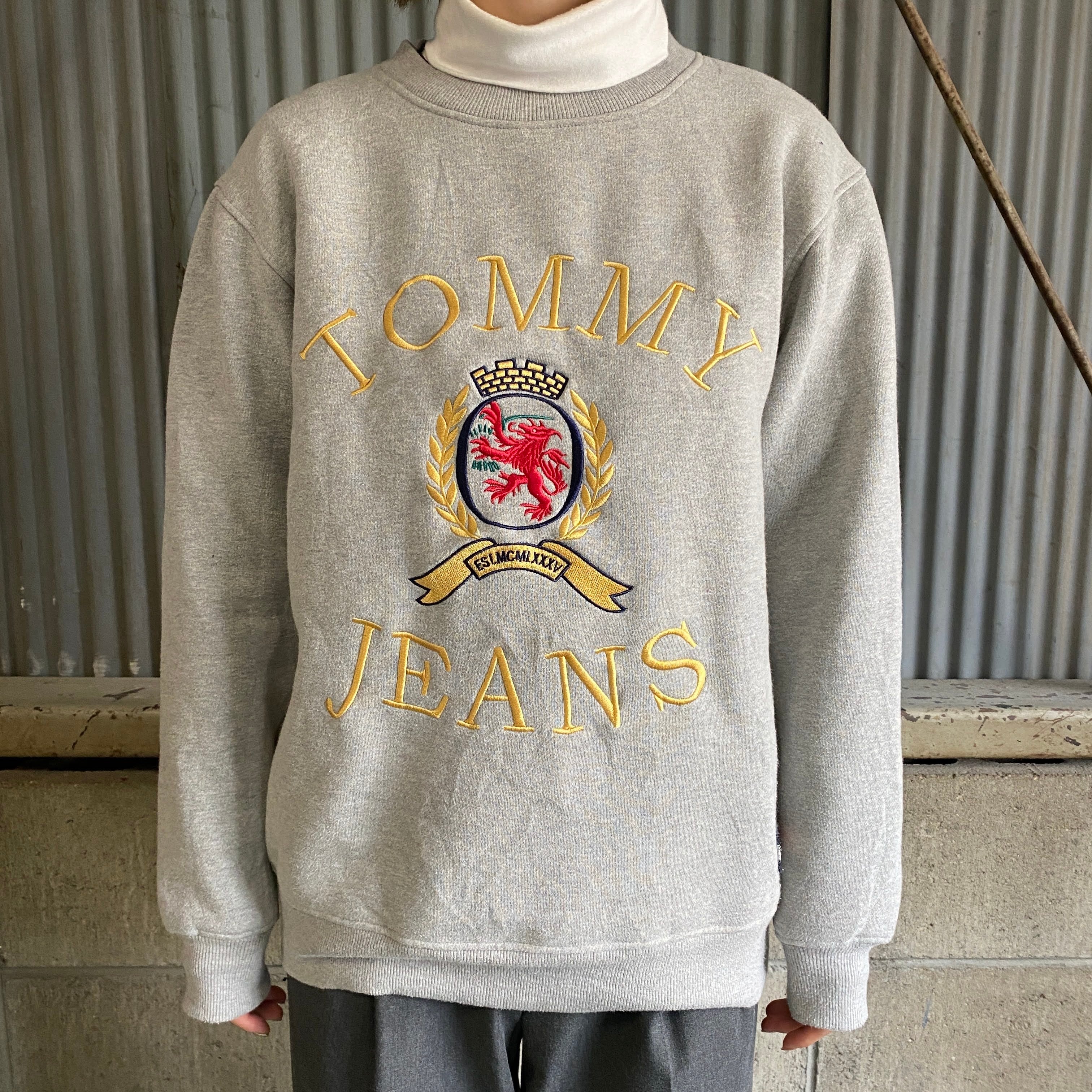 90年代 TOMMY JEANS トミーヒルフィガー ロゴ 刺繍 スウェット ...