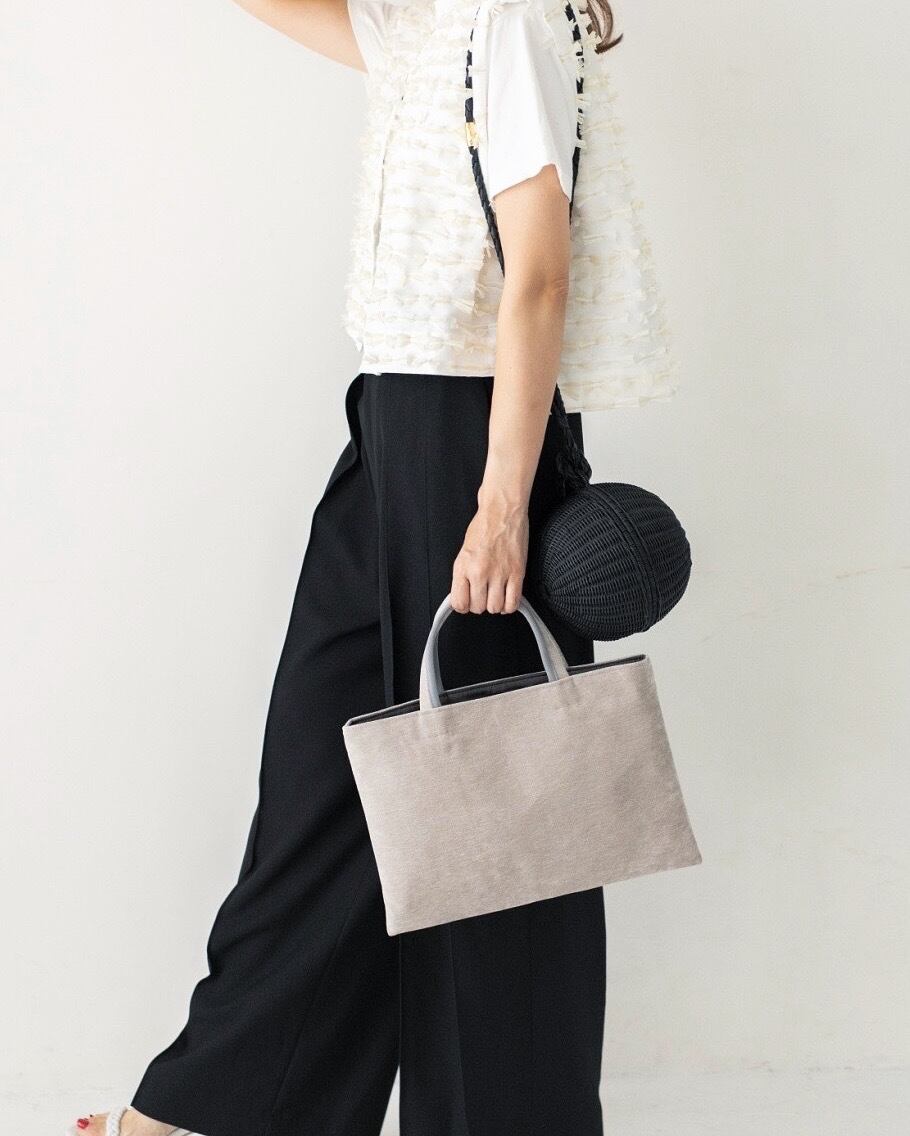 BIBI bag. “MIDDLE” OPERA gray 完売品