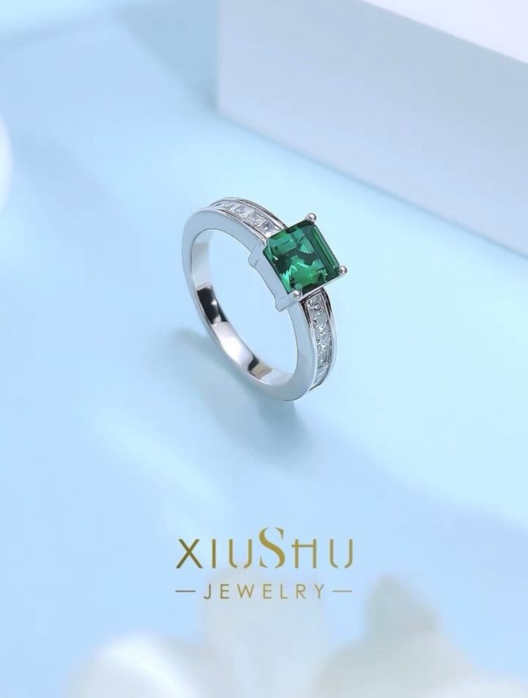 天然エメラルド 高透明 グリーン 一点物 SV925リング フリーサイズ17号