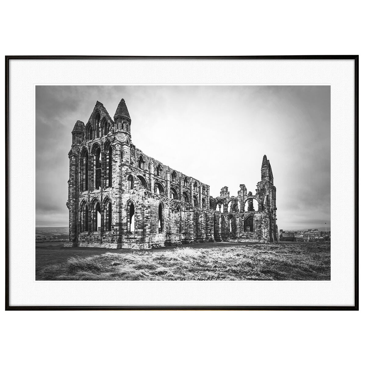 イギリス写真 ウィットビー修道院跡 インテリア モノクロアートポスター額装 AS4127