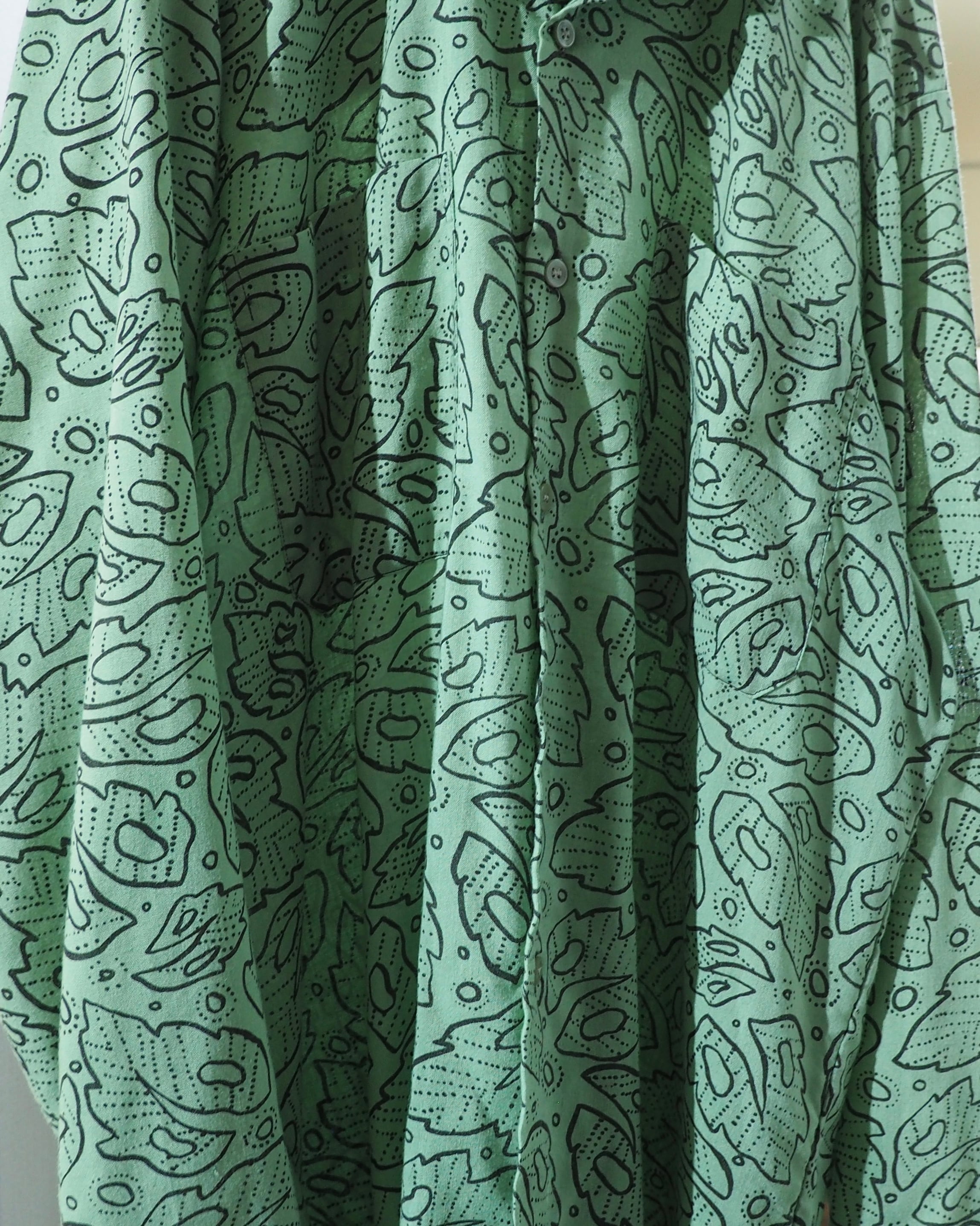 1990s Mint green Leaf pattern vintage Drape loose shirt