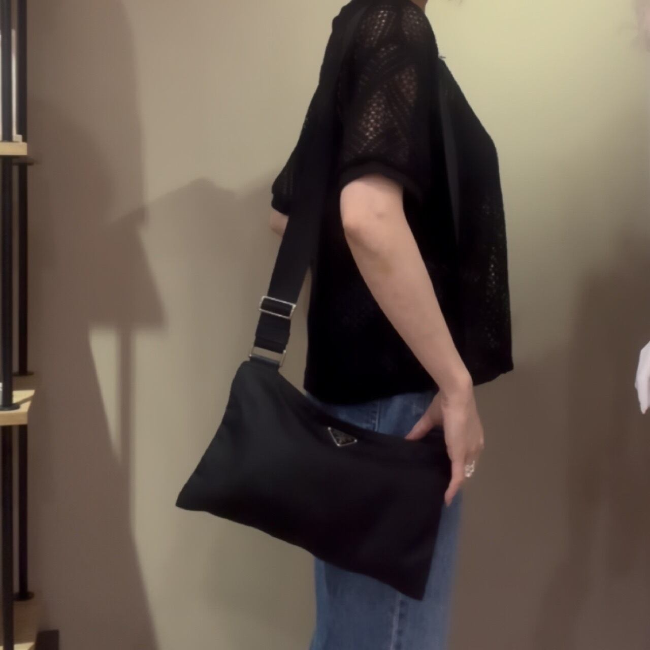 PRADA】2567 超軽量ナイロンショルダーバッグ 三角ロゴプレート