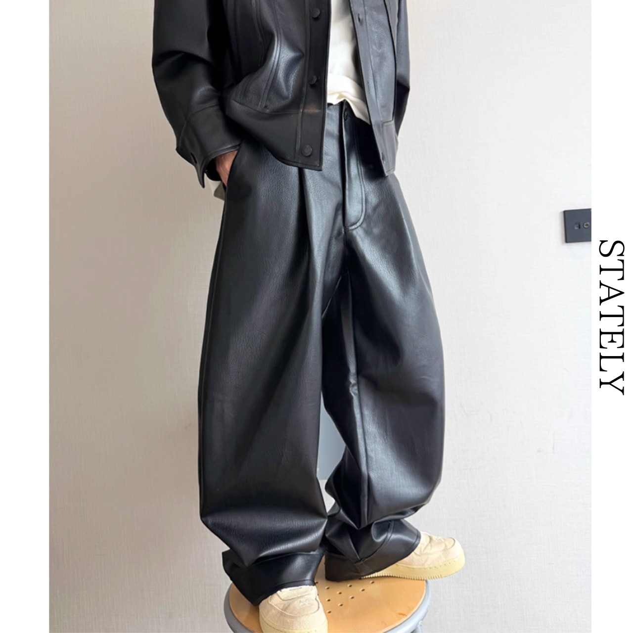 レトロPUレザーストレートパンツ_B59・画像2
