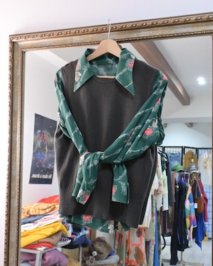 90s UNITED COLORS OF BENETON KNIT VEST