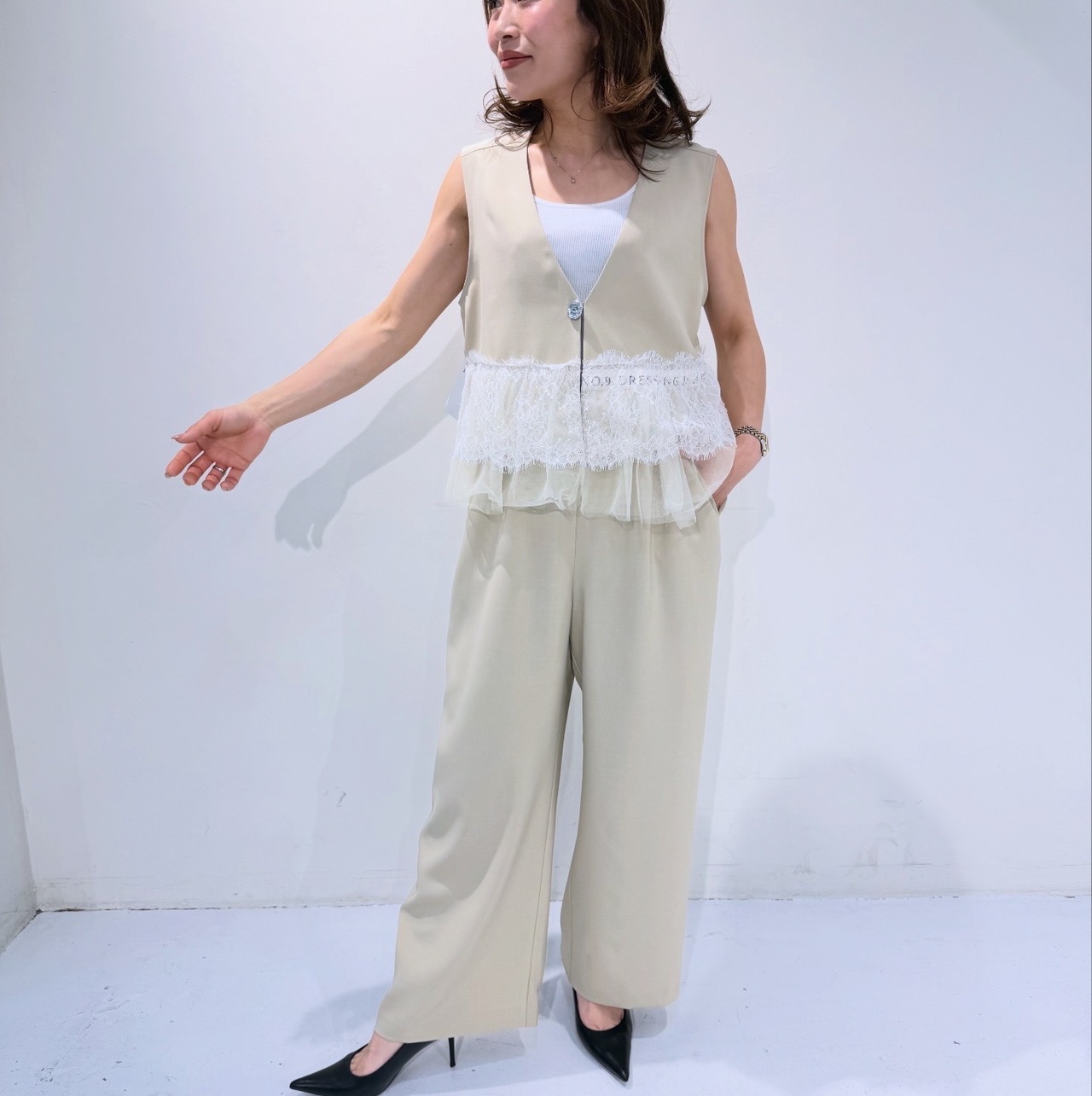 エイミーロウ  Eimee Law レースフリルベスト×パンツ SET UP