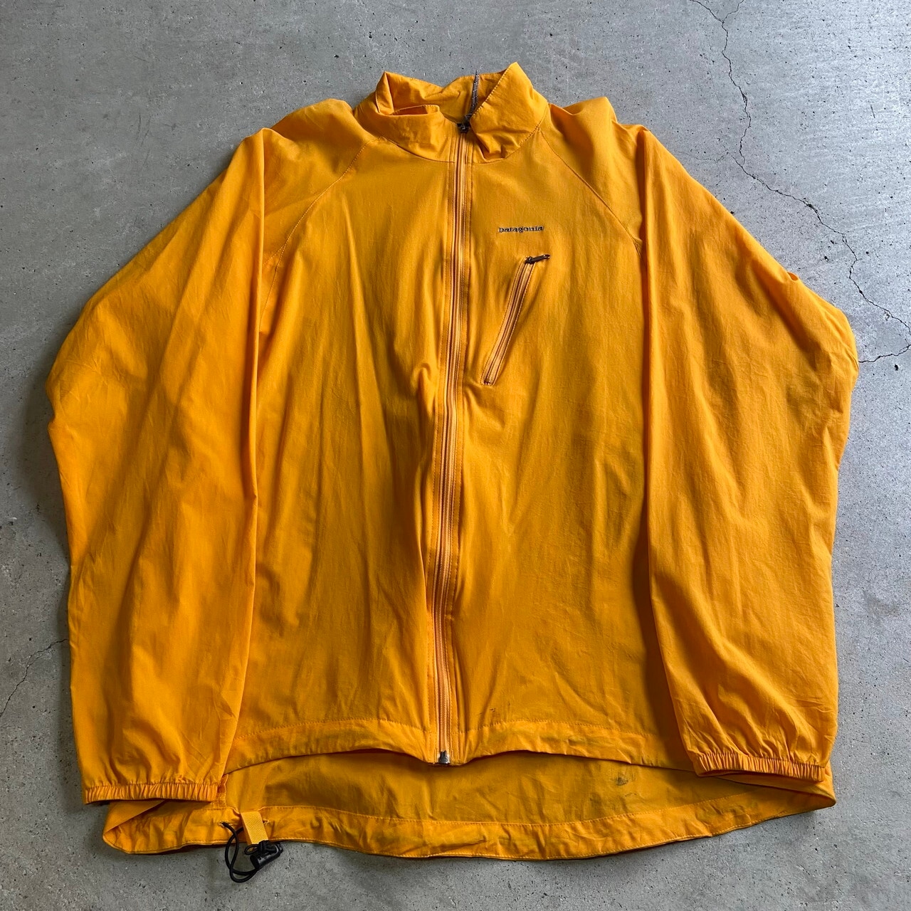 Patagonia パタゴニア ナイロンジャケット イエロー 黄色 メンズL 古着 