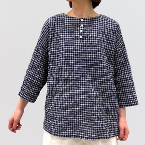 to touch shirred cotton 7/8 sleeve pullover