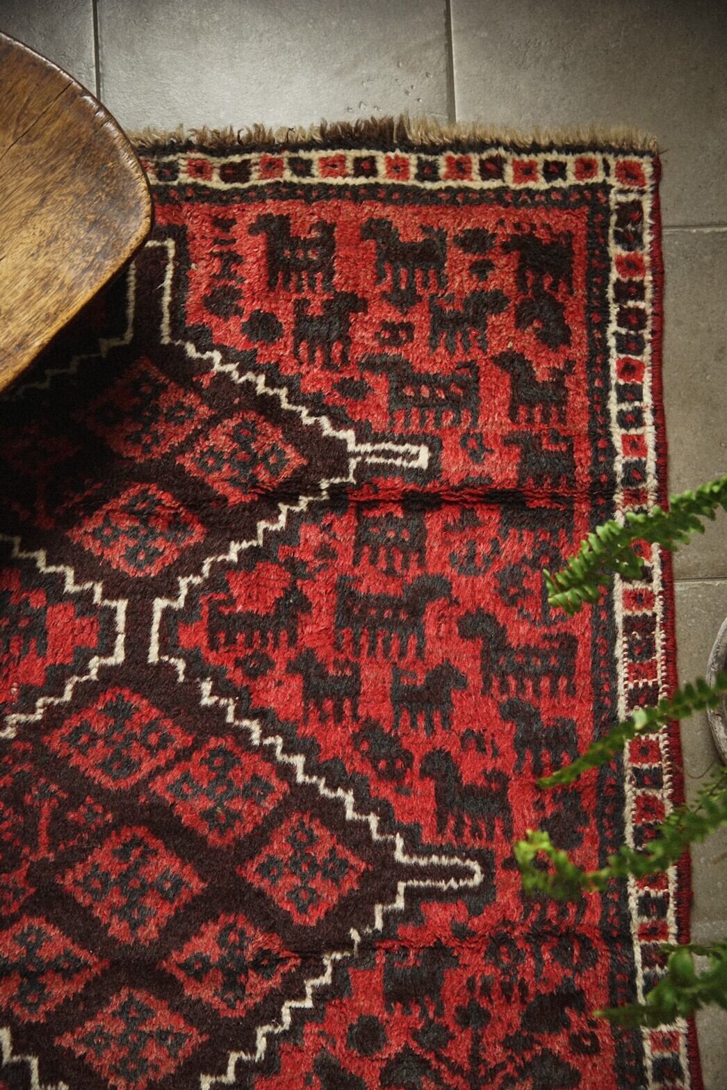 584 -Vintage Shiraz rug