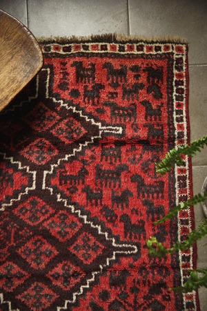 584 -Vintage Shiraz rug