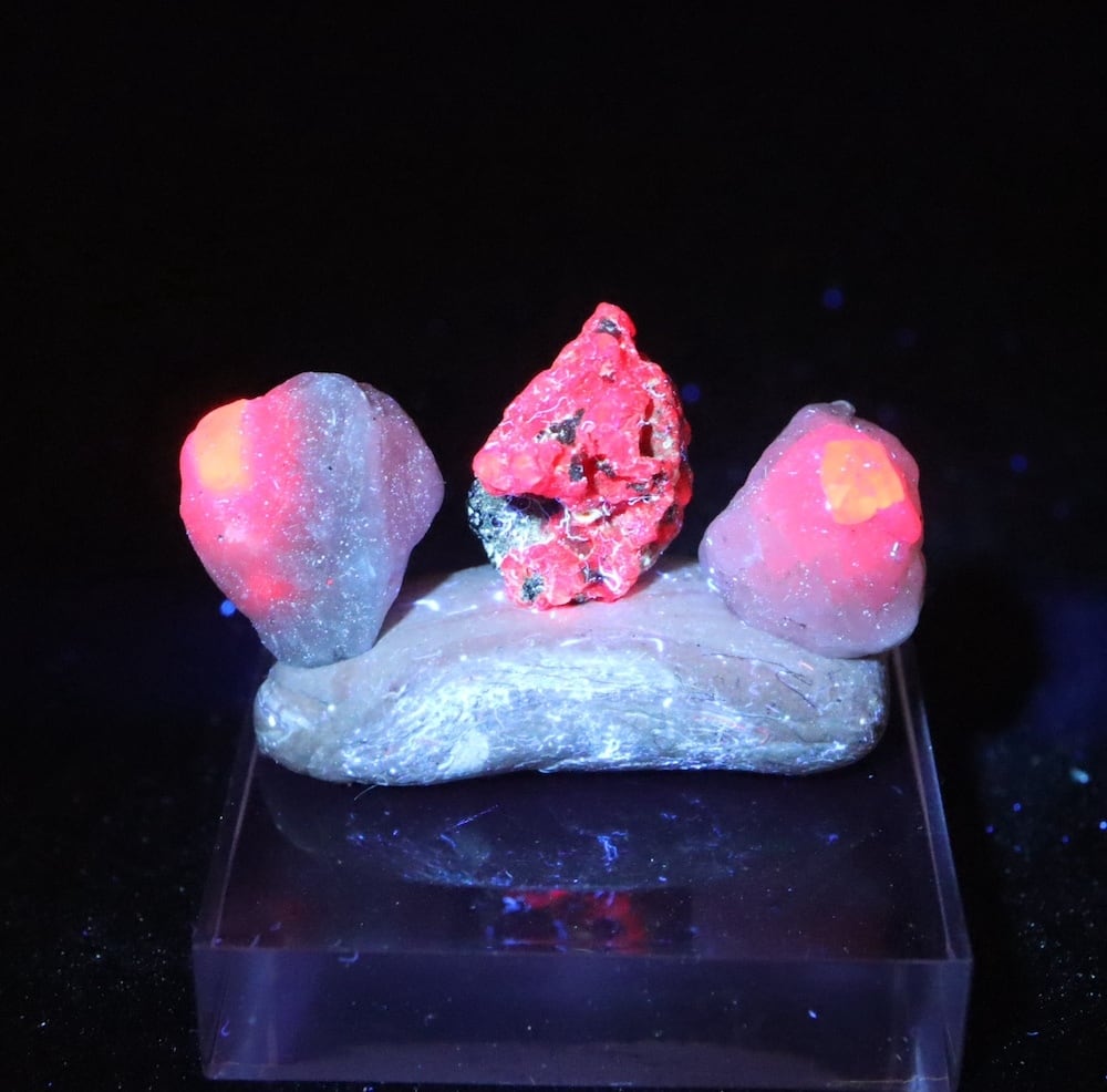 3個セット！計1,8g ルビー 原石 パキスタン産 RBY033 鉱物