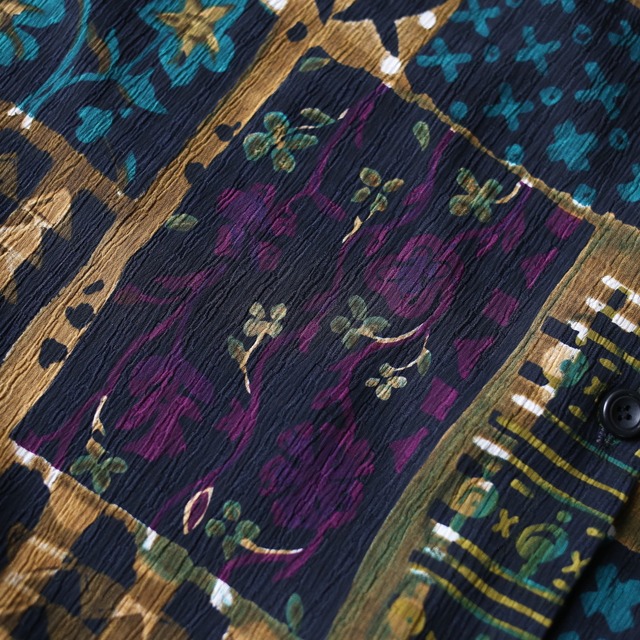 dark coloring flower art pattern over silhouette s/s shirt