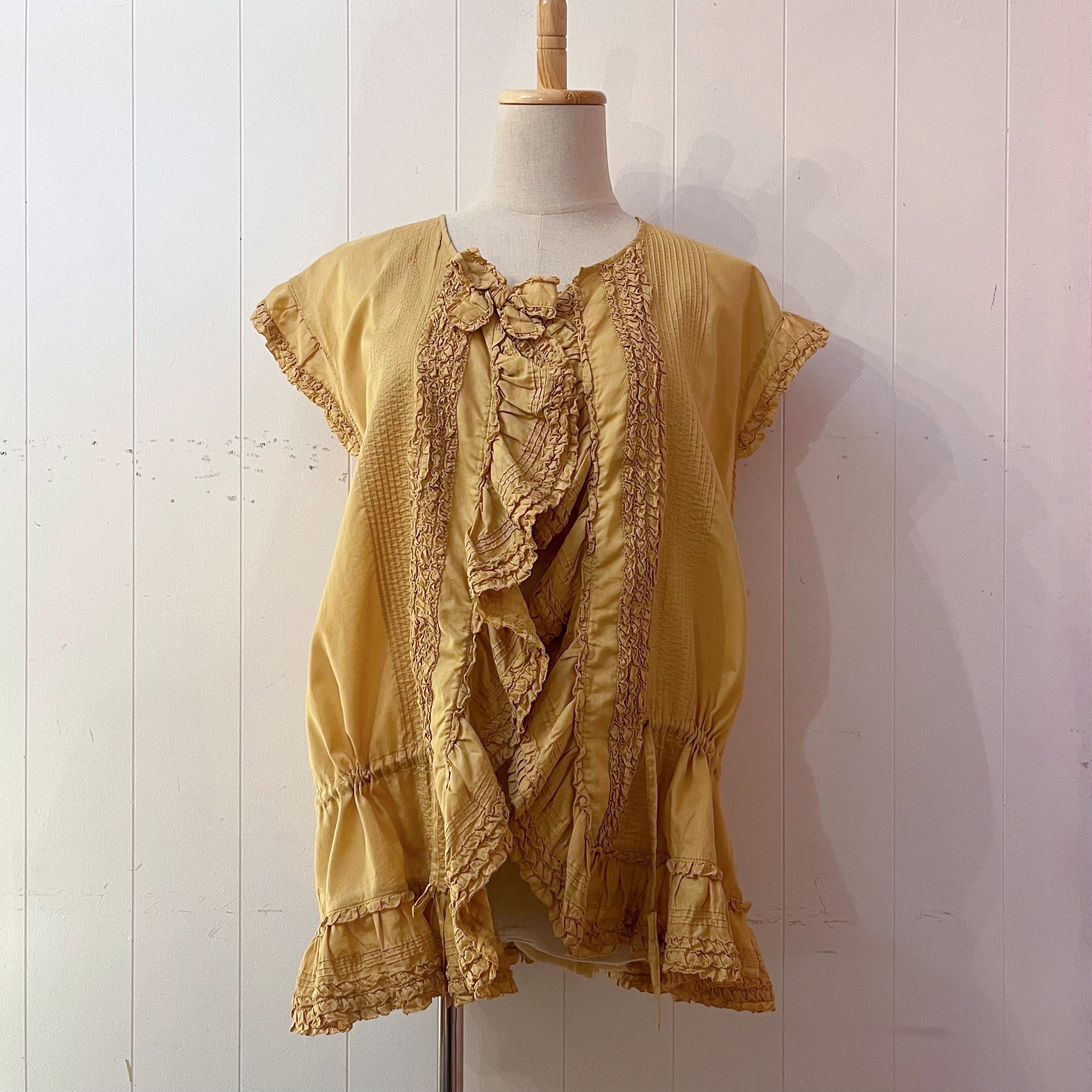 ketty / mustard frill ribbon vest