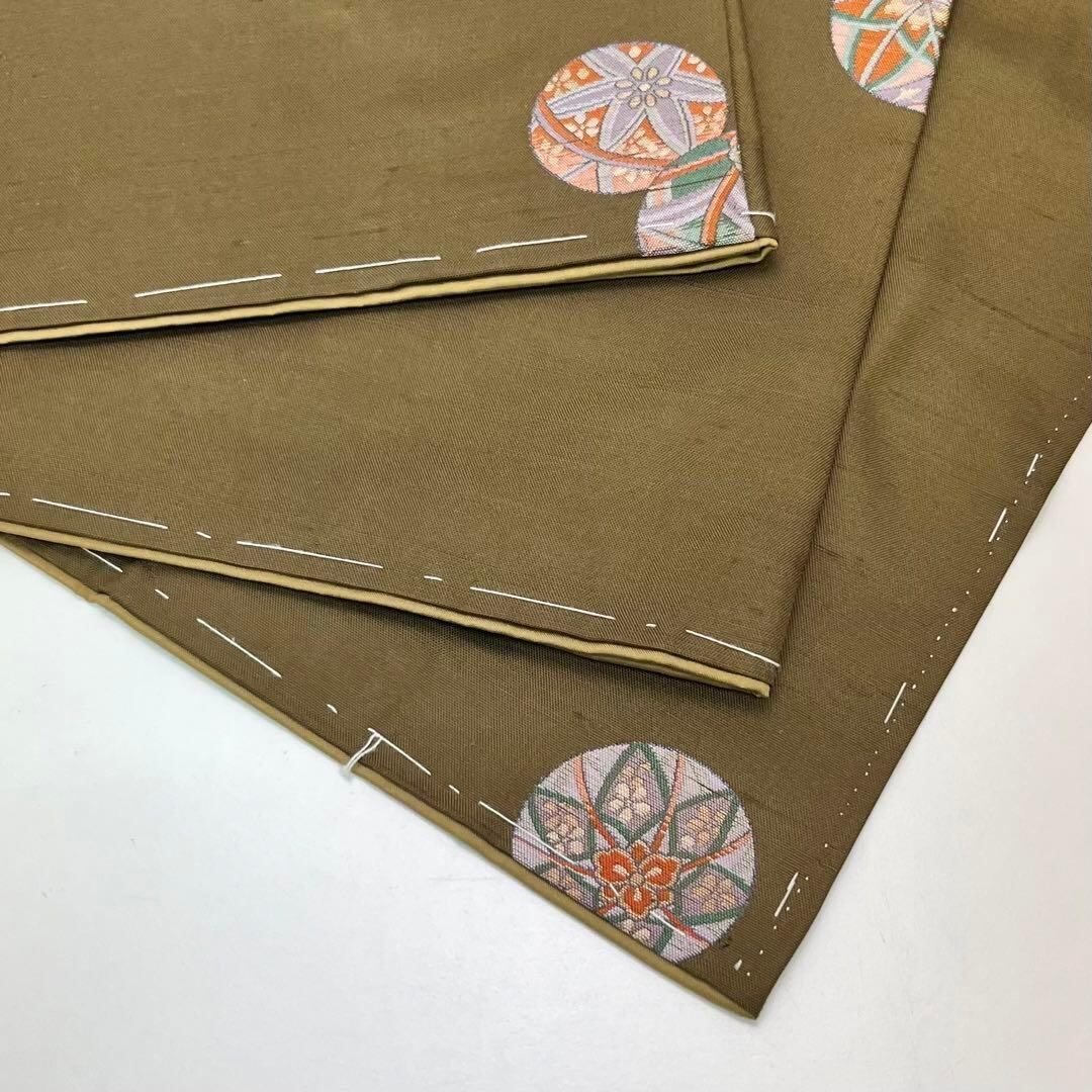 紬着物 手毬 飛び柄 利休茶色 しつけ糸 K-4283 紬着物 手毬 飛び柄 利休茶色 しつけ糸 K-4283 着物 きもの