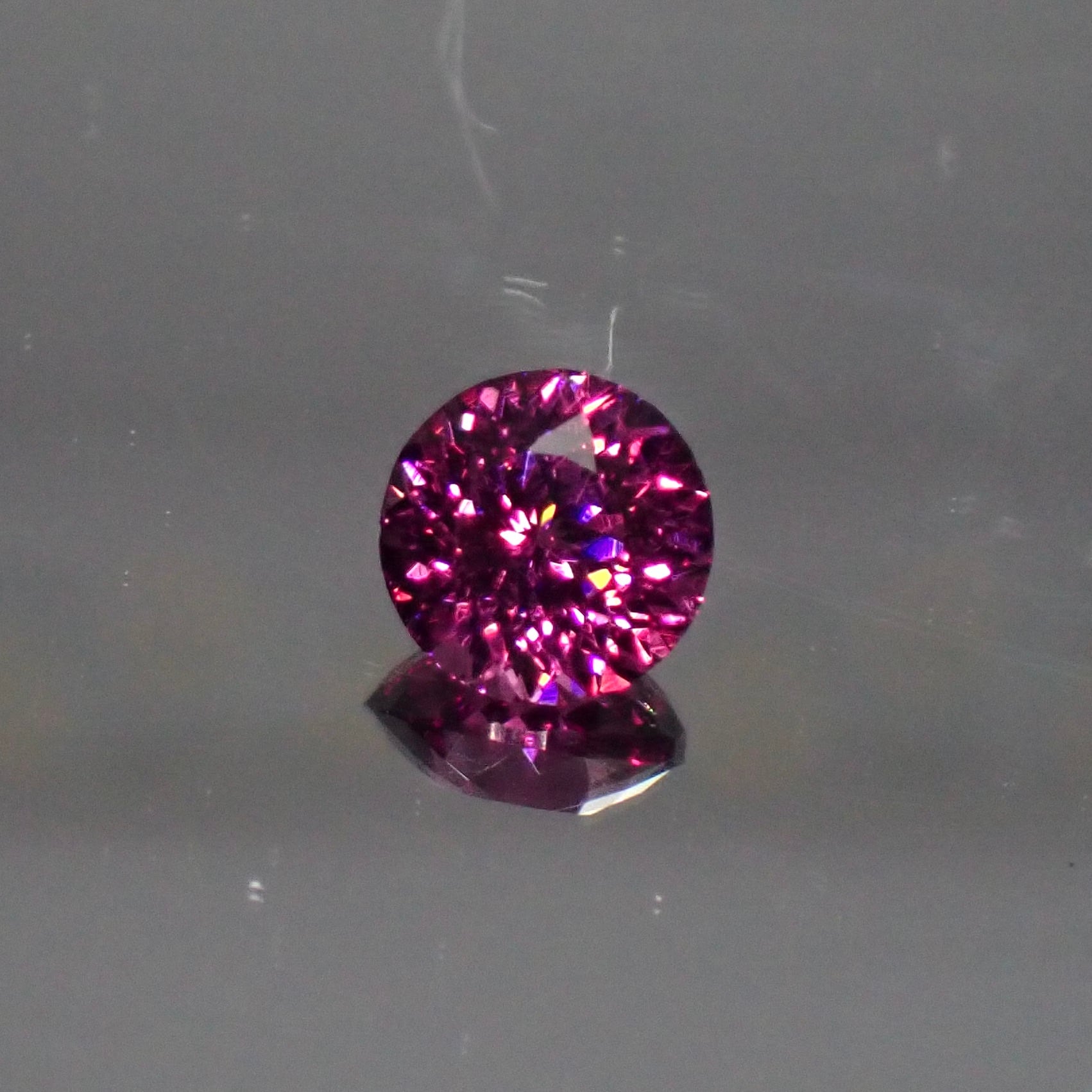 Bright Brilliant Cut™️ “145 Facets”】紫が宿す神秘、光の結晶 0.80
